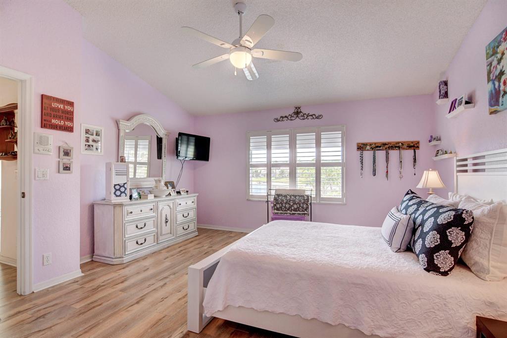 FLORAL LAKES 2 - Residential