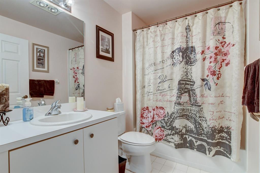 FLORAL LAKES 2 - Residential