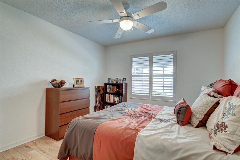 FLORAL LAKES 2 - Residential