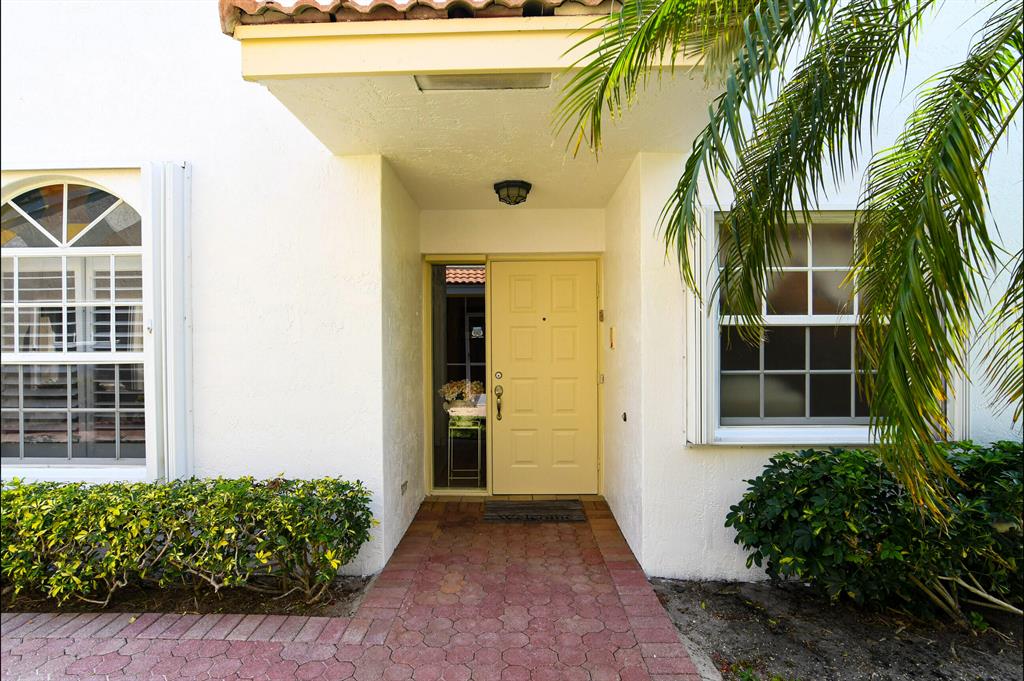 FLORAL LAKES 2 - Residential