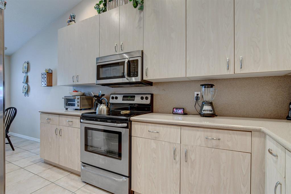 FLORAL LAKES 2 - Residential