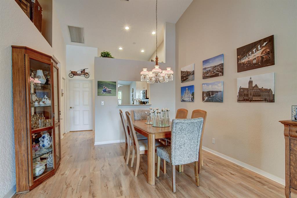 FLORAL LAKES 2 - Residential