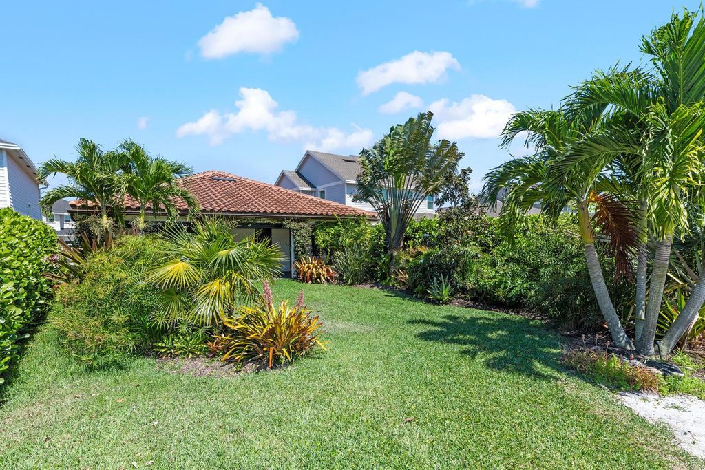 Photo of 865 Wandering Willow Way, Loxahatchee, FL 33470 (MLS # R11087091)