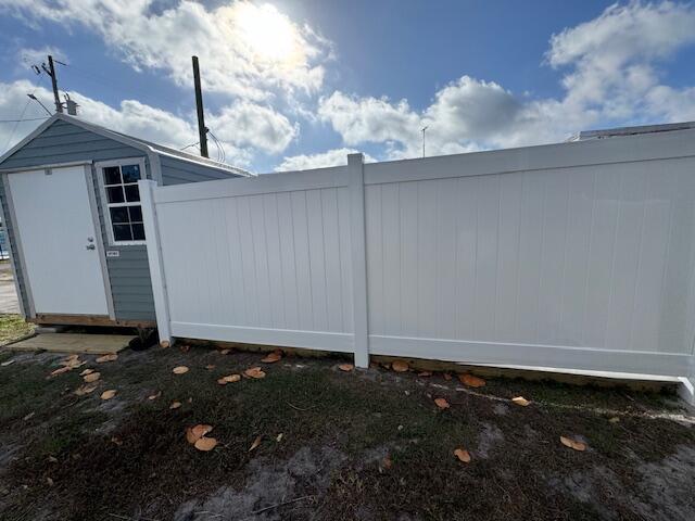 WHISPERING CREEK - Residential