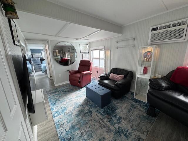 WHISPERING CREEK - Residential