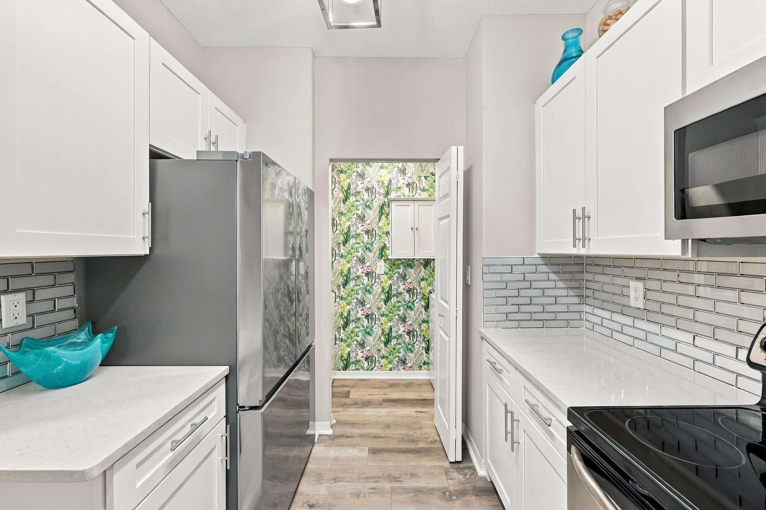 View photos, virtual tours, details... 4905 Midtown Lane 2112