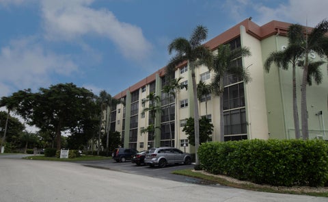 Tiny photo for 5300 NE 24TH Terrace #422C, Fort Lauderdale, FL 33308 (MLS # B26089329)