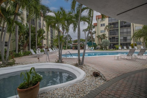 Tiny photo for 5300 NE 24TH Terrace #422C, Fort Lauderdale, FL 33308 (MLS # B26089329)