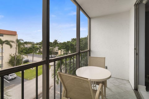 Tiny photo for 5300 NE 24TH Terrace #422C, Fort Lauderdale, FL 33308 (MLS # B26089329)