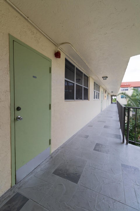 Tiny photo for 5300 NE 24TH Terrace #422C, Fort Lauderdale, FL 33308 (MLS # B26089329)