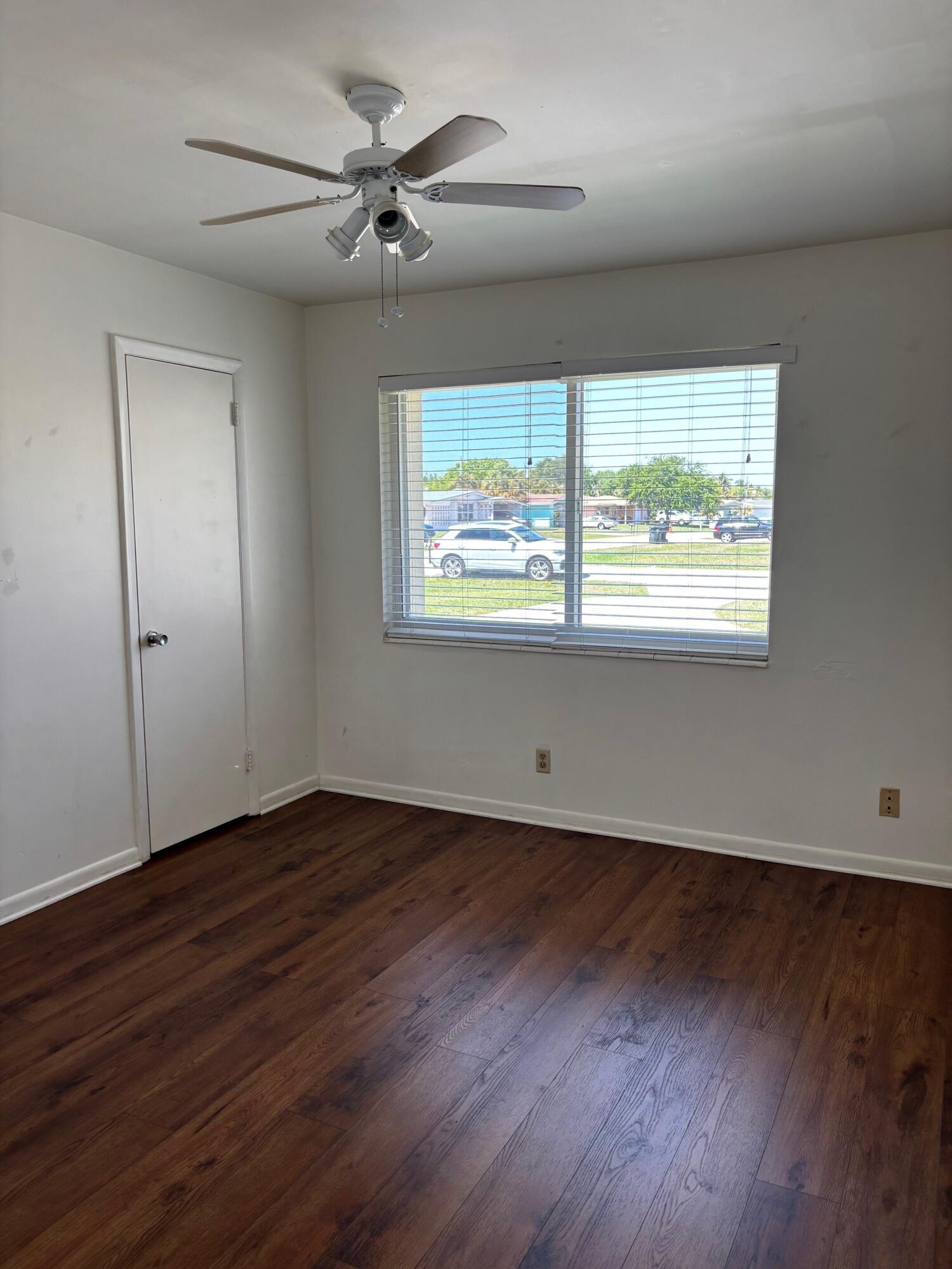 PALM BEACH GARDENS ESTATES - Residential