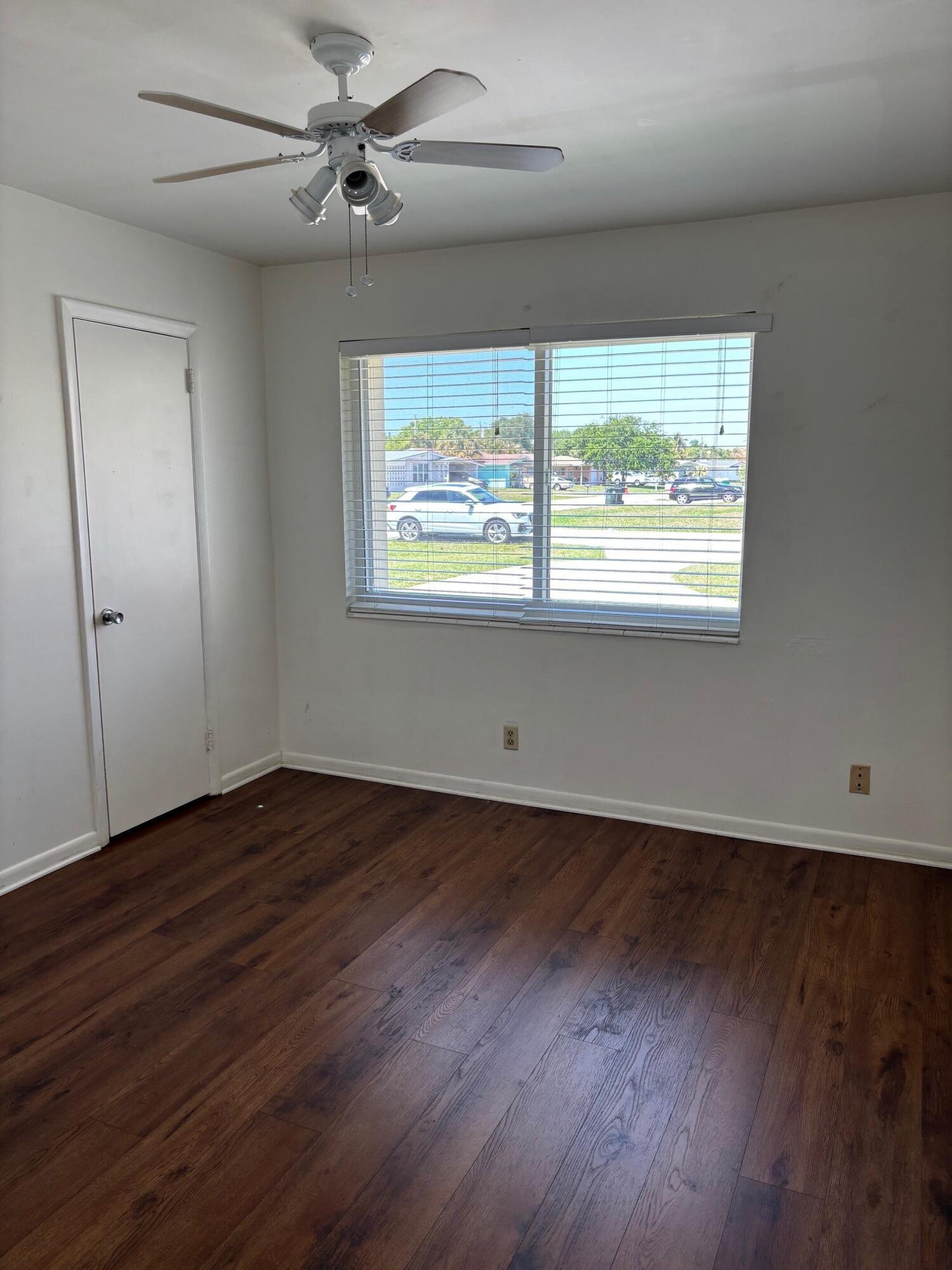 PALM BEACH GARDENS ESTATES - Residential