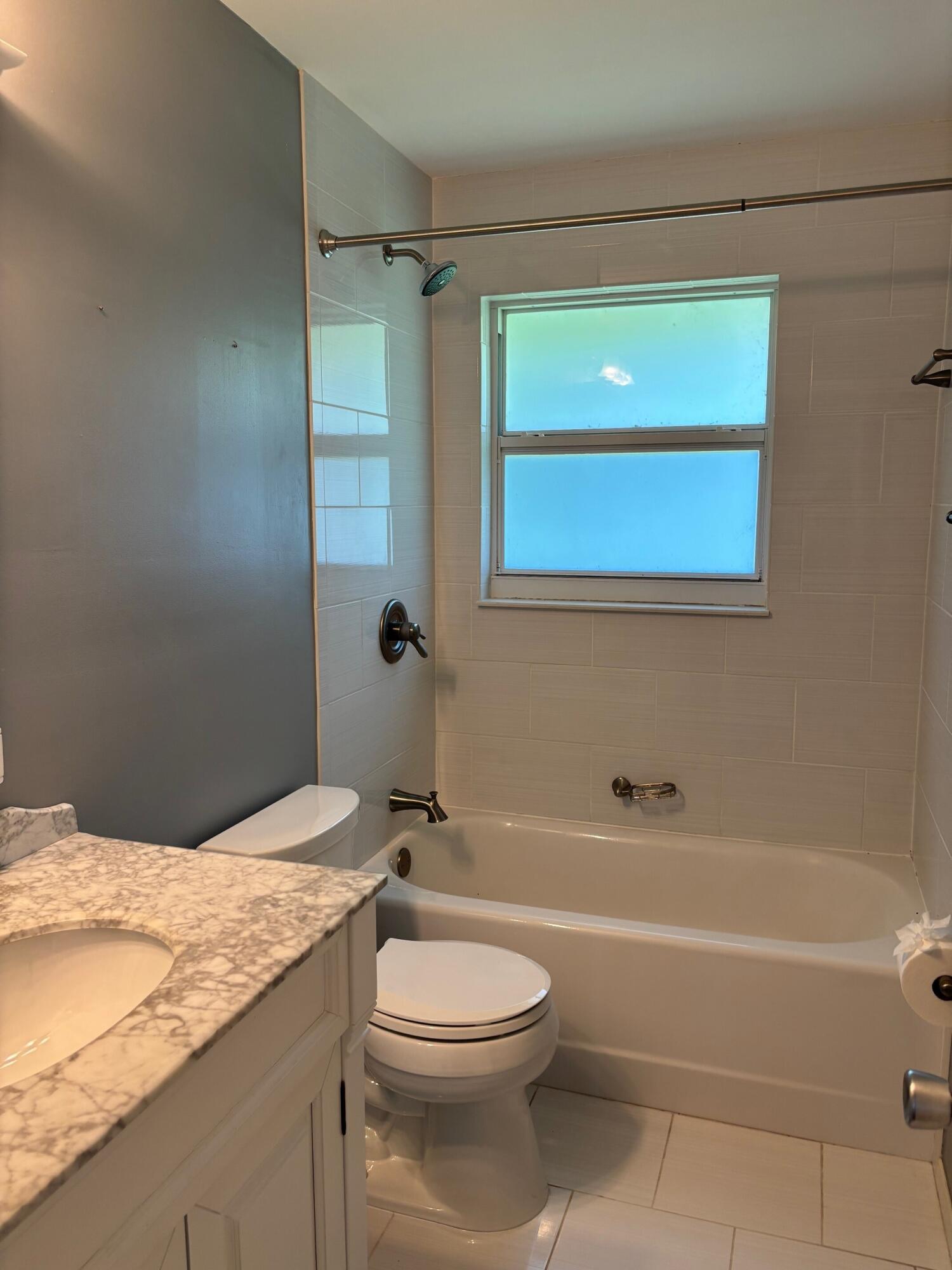 PALM BEACH GARDENS ESTATES - Residential