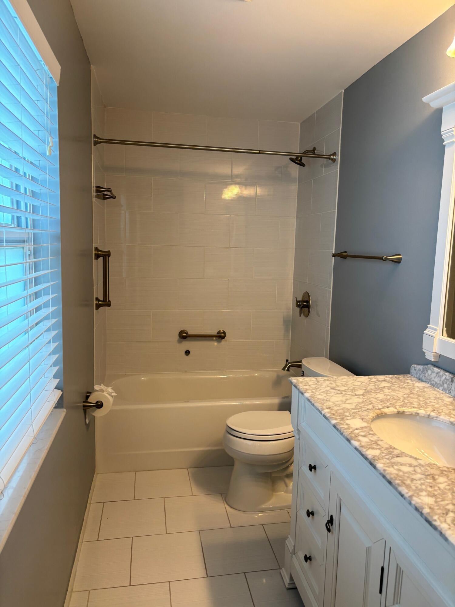 PALM BEACH GARDENS ESTATES - Residential