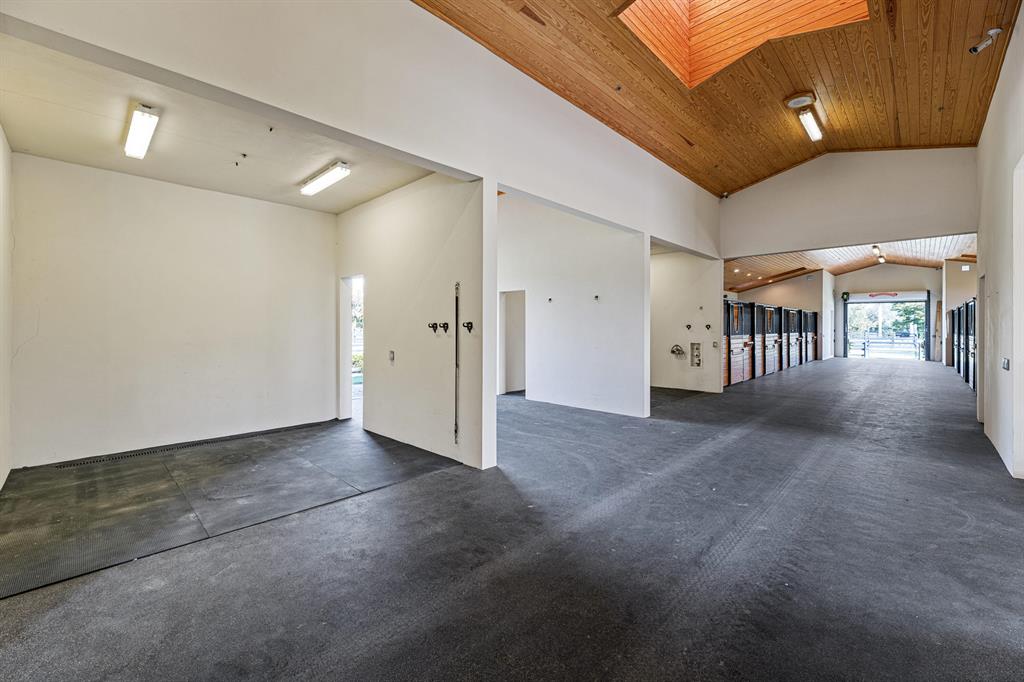 PALM BEACH POINT EAST - Residential