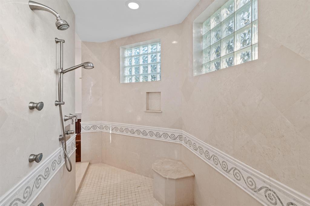 PALM BEACH POINT EAST - Residential