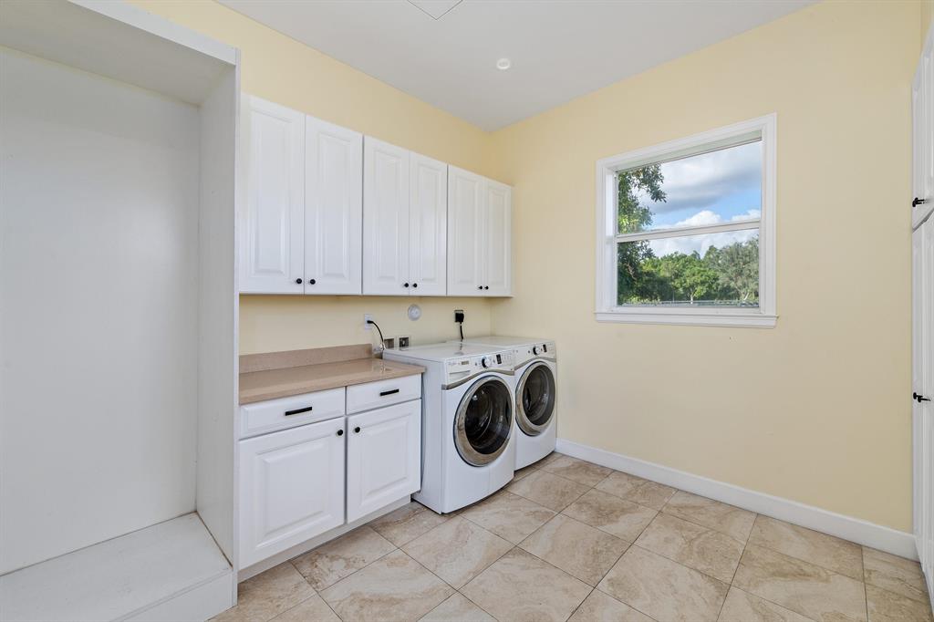 PALM BEACH POINT EAST - Residential