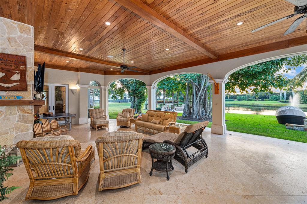 PALM BEACH POINT EAST - Residential