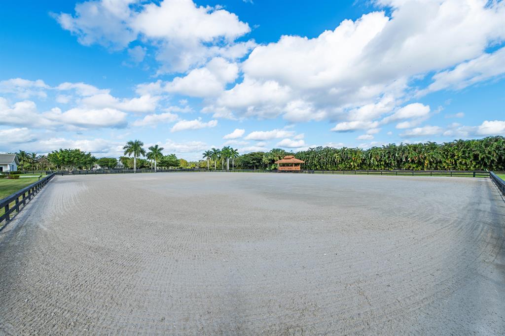 PALM BEACH POINT EAST - Residential