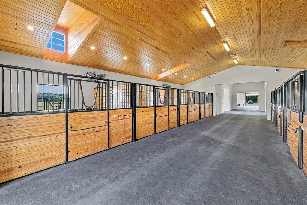 PALM BEACH POINT EAST - Residential