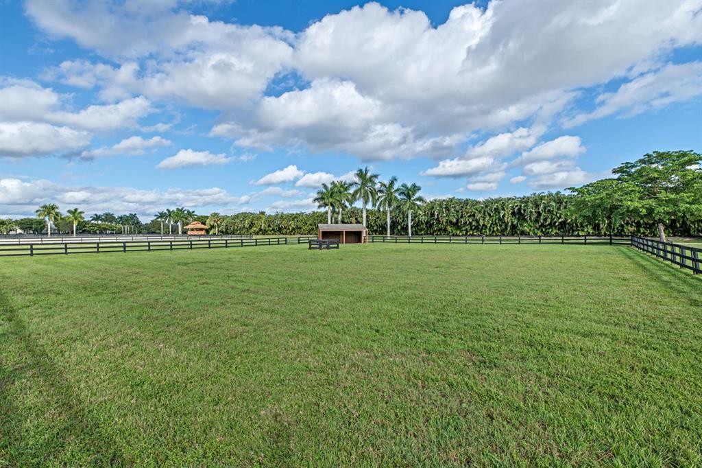 PALM BEACH POINT EAST - Residential