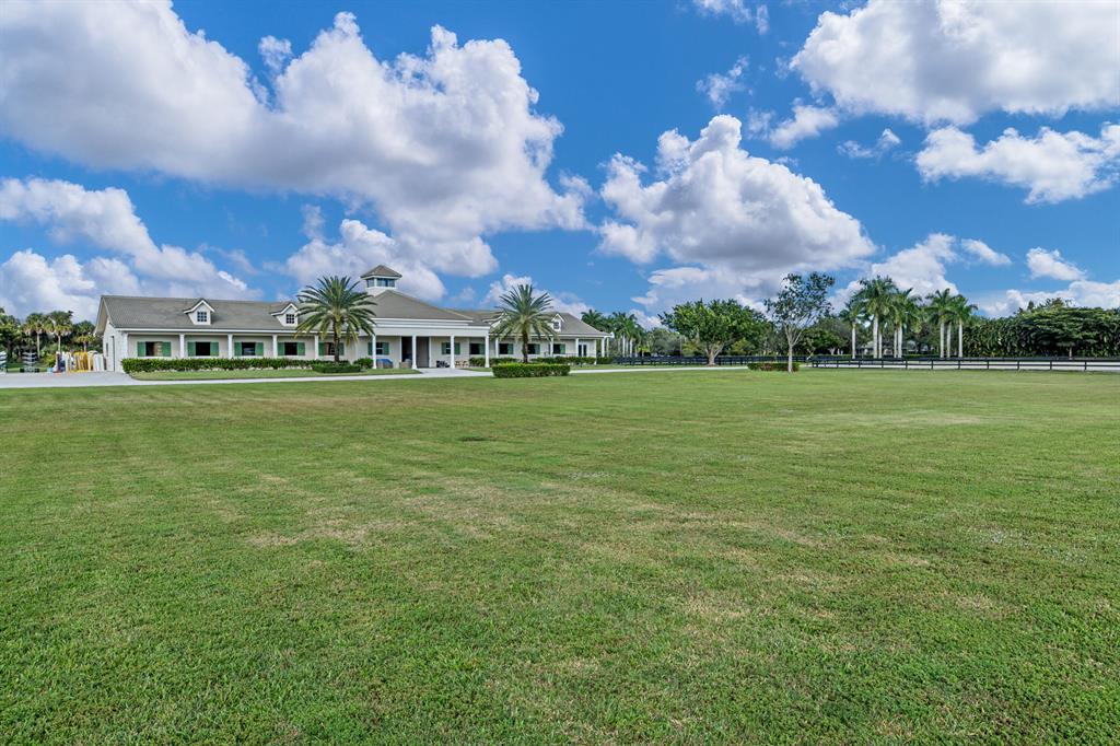 PALM BEACH POINT EAST - Residential