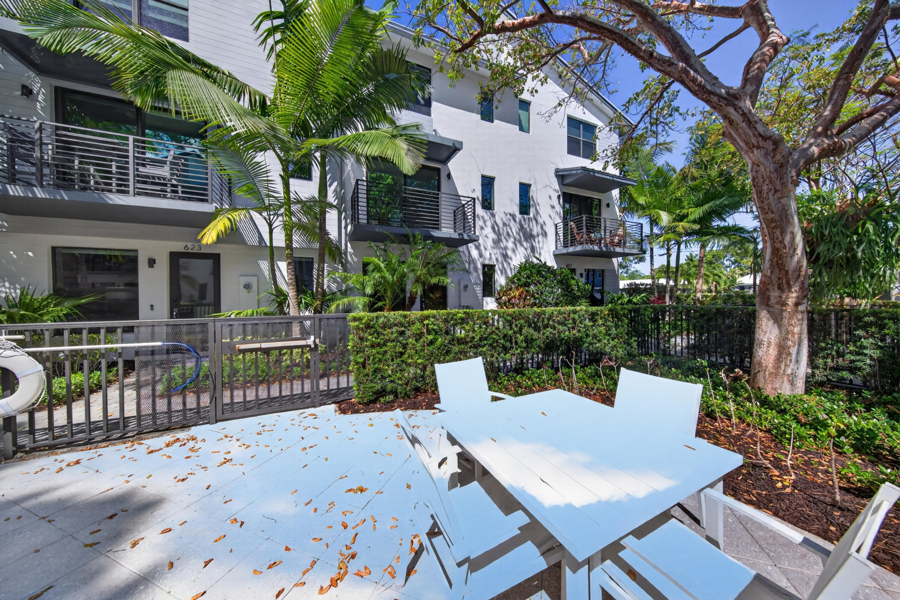 VILLAGE AT WILTON MANORS II - Residential