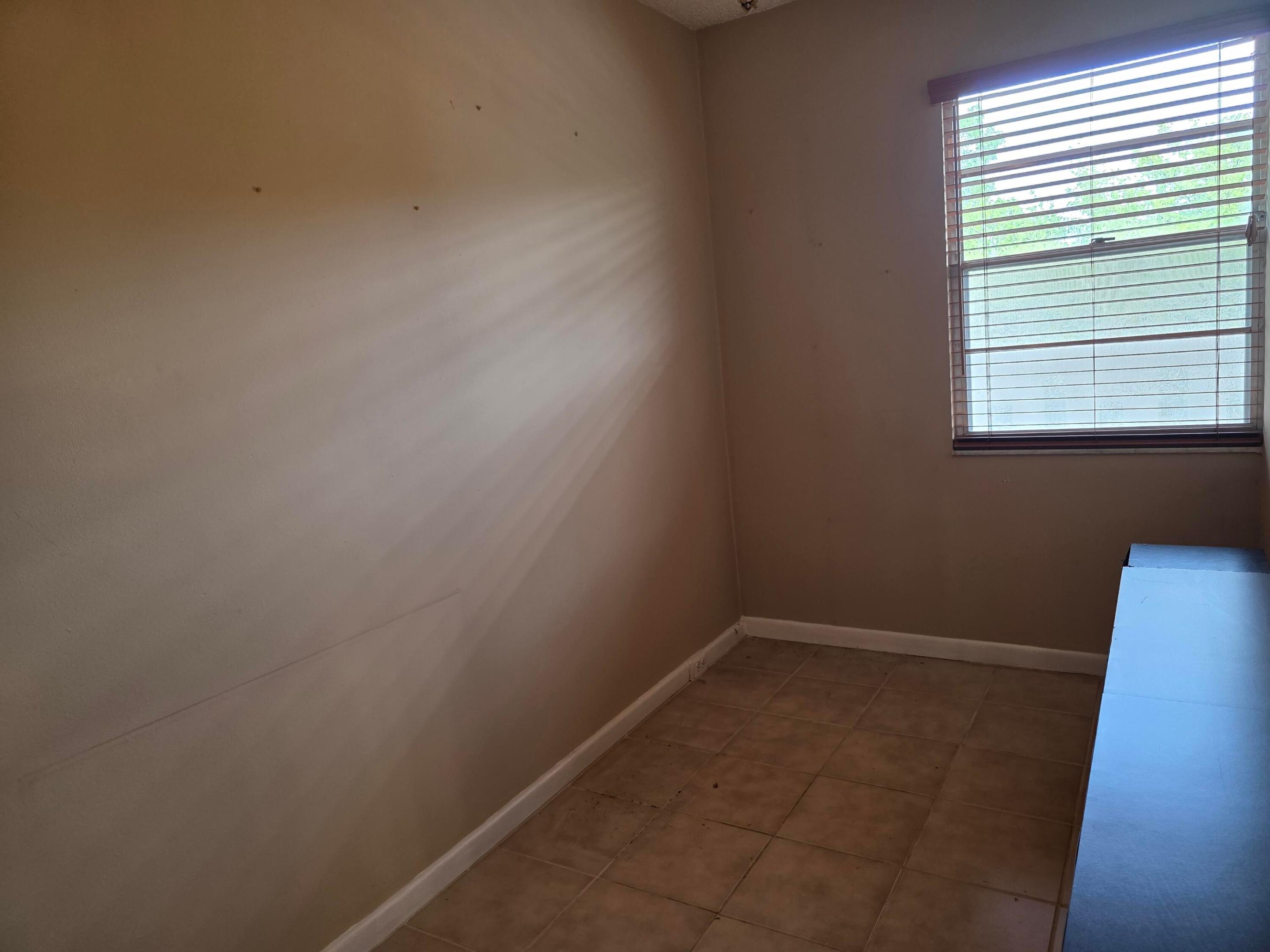 LUCAYA VILLAGE 1-B CONDO - Residential