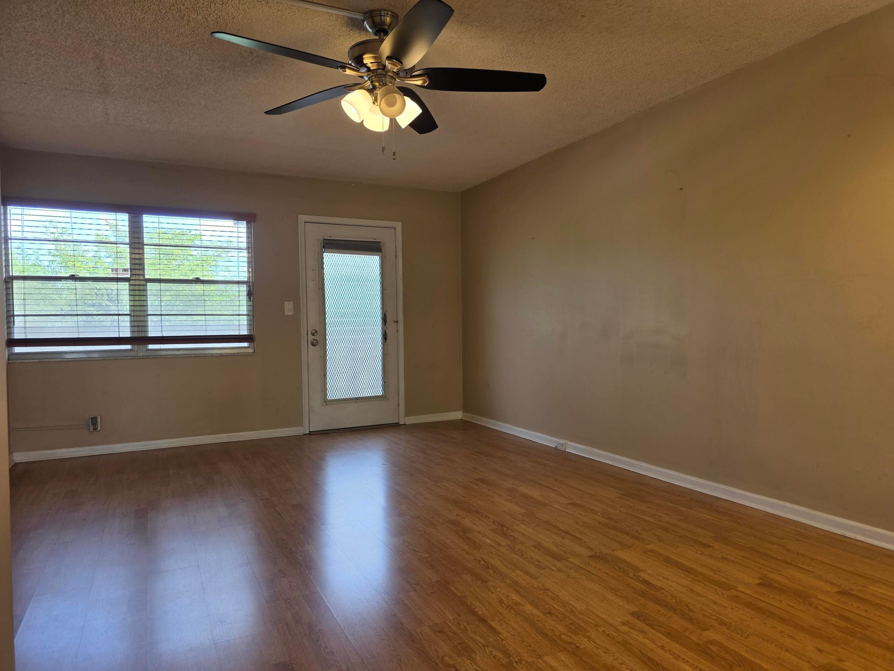 LUCAYA VILLAGE 1-B CONDO - Residential