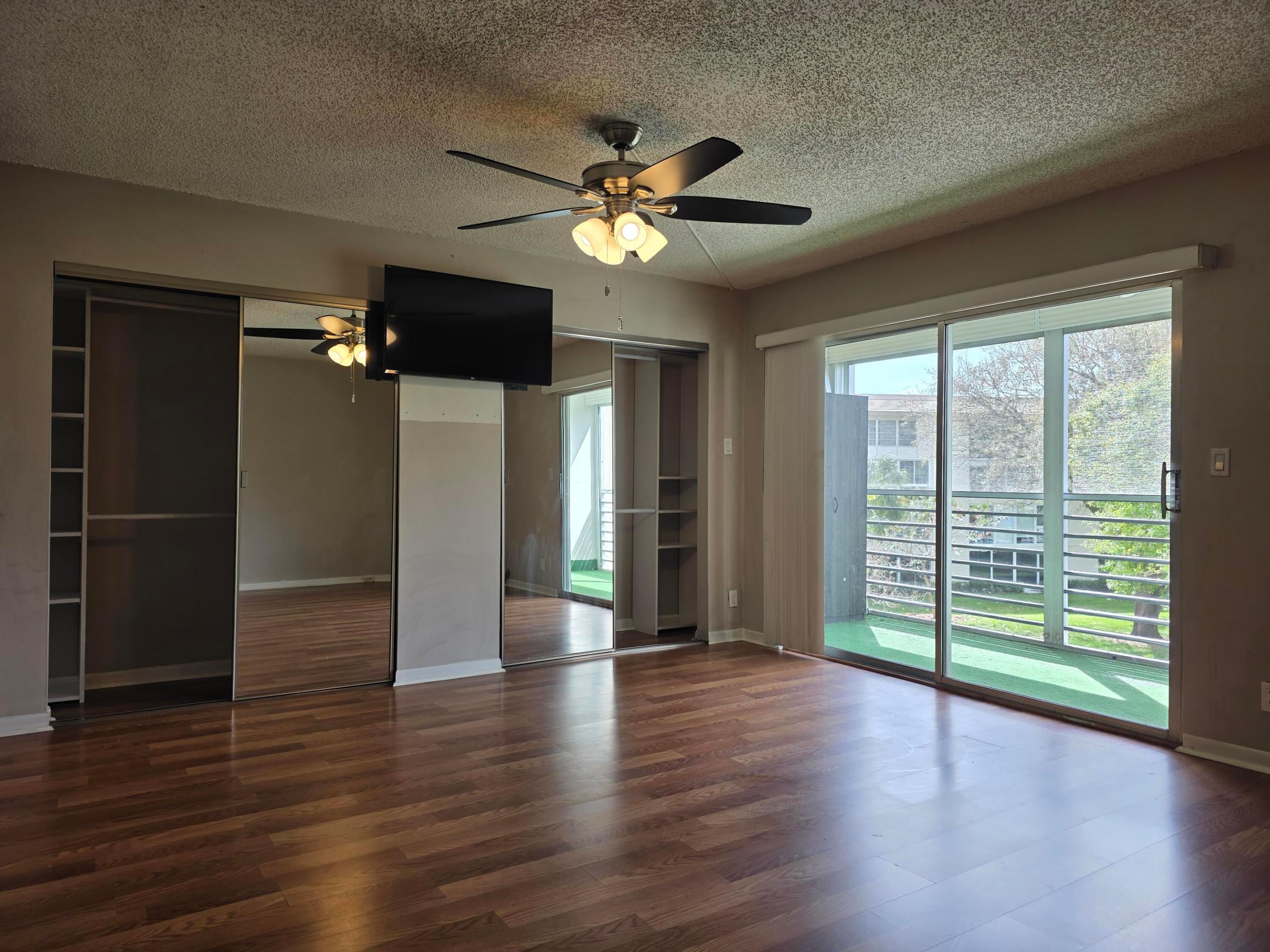 LUCAYA VILLAGE 1-B CONDO - Residential