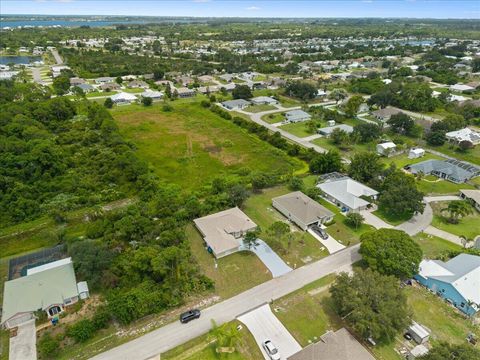 Tiny photo for 121 MILLER Drive, Sebastian, FL 32958 (MLS # B26052452)
