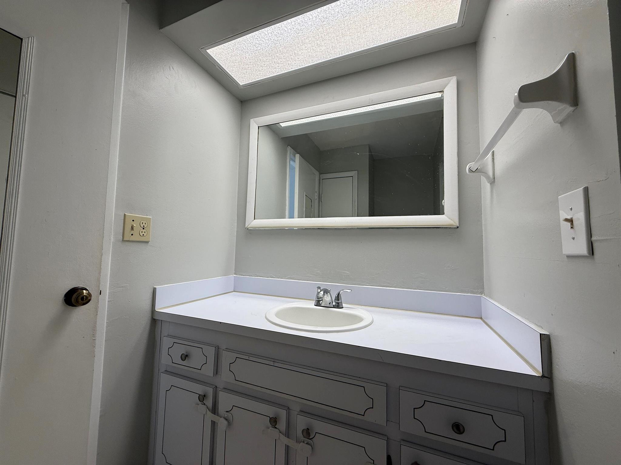 FRENCH QUARTER - Residential Lease