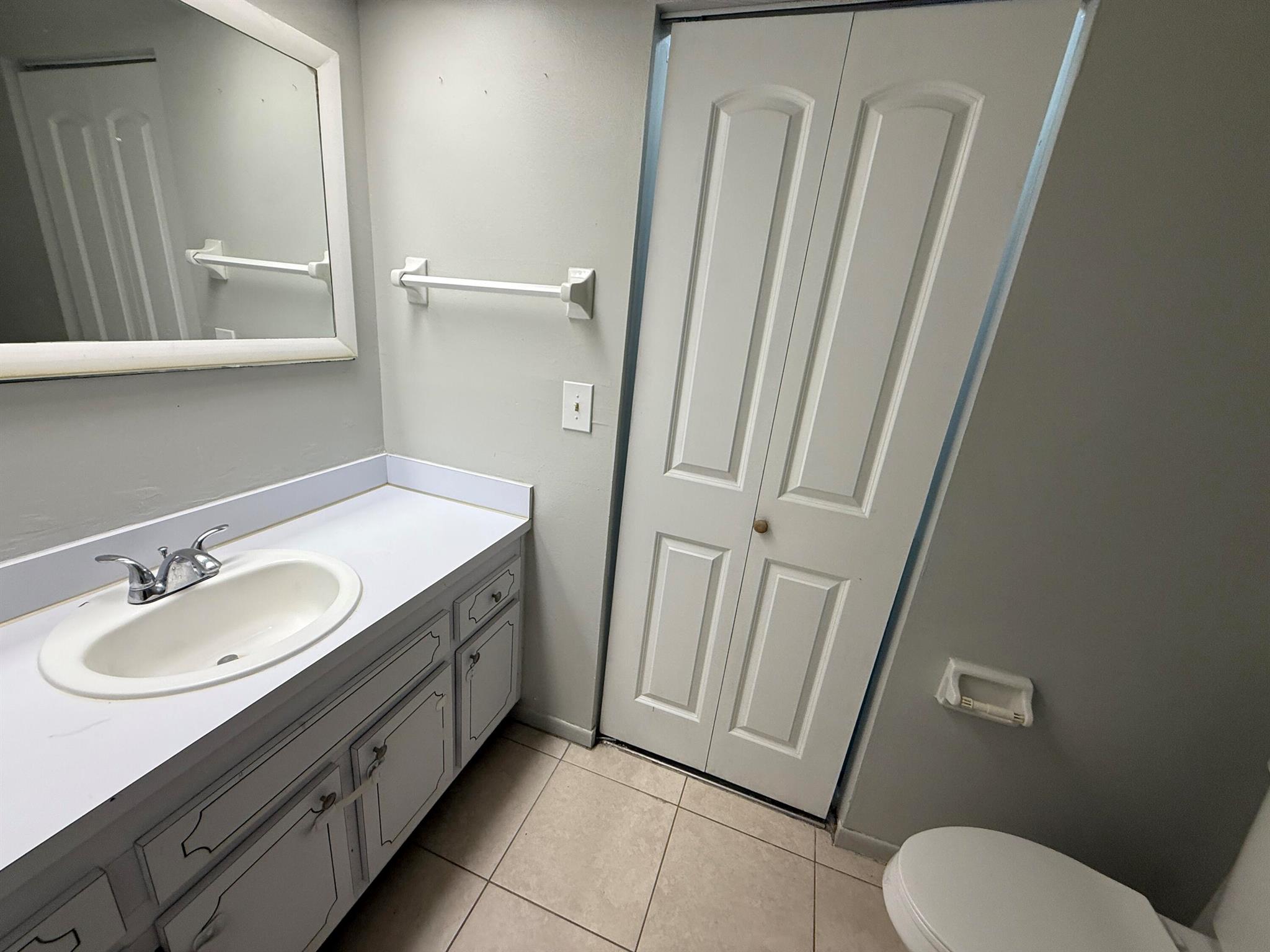 FRENCH QUARTER - Residential Lease