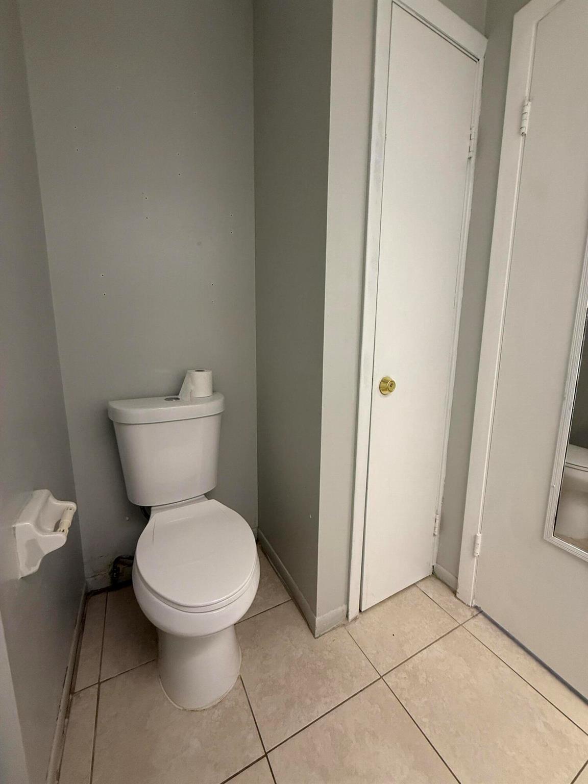 FRENCH QUARTER - Residential Lease