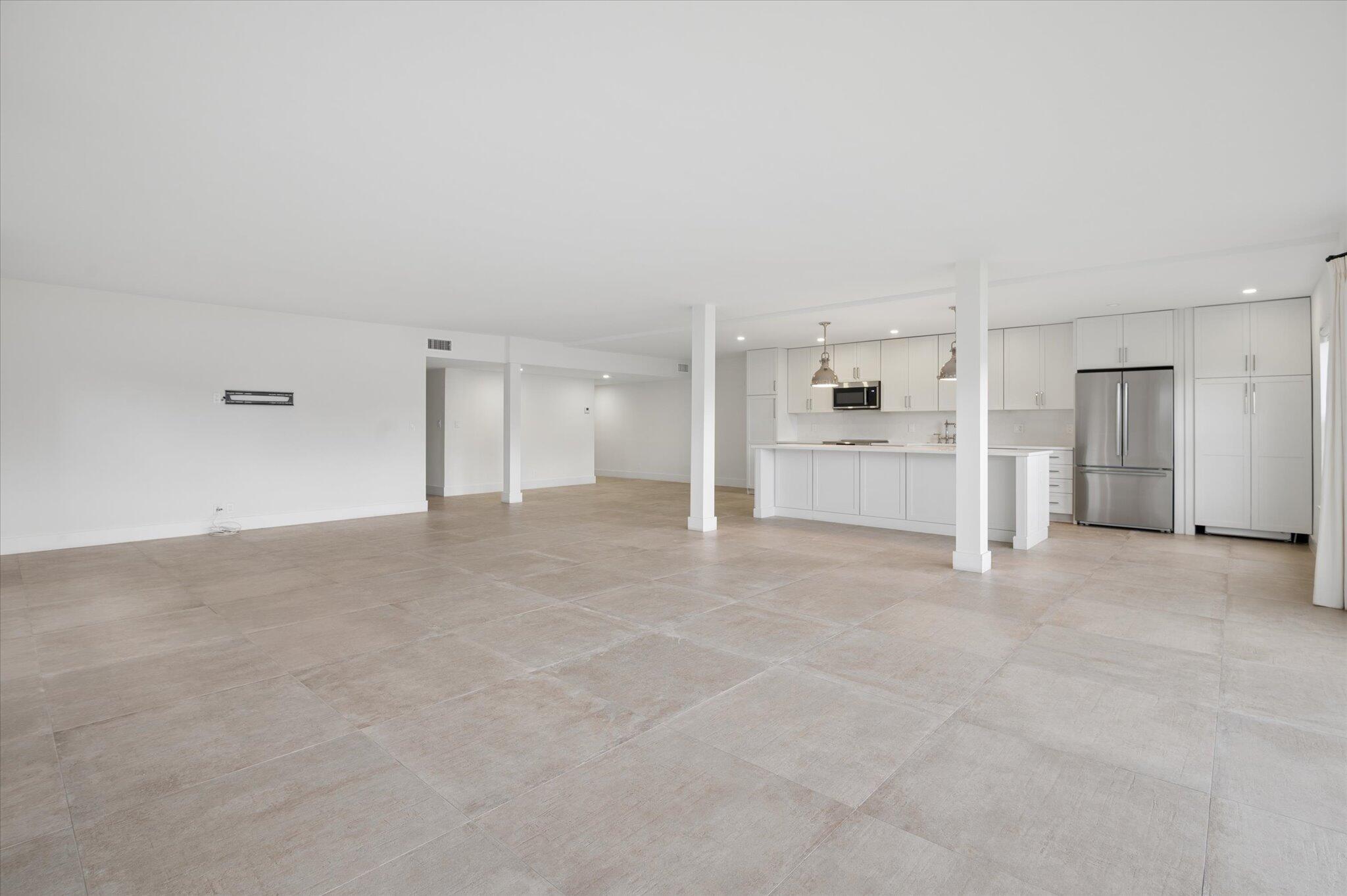 ROYAL LAUDERDALE LANDINGS CONDO - Residential