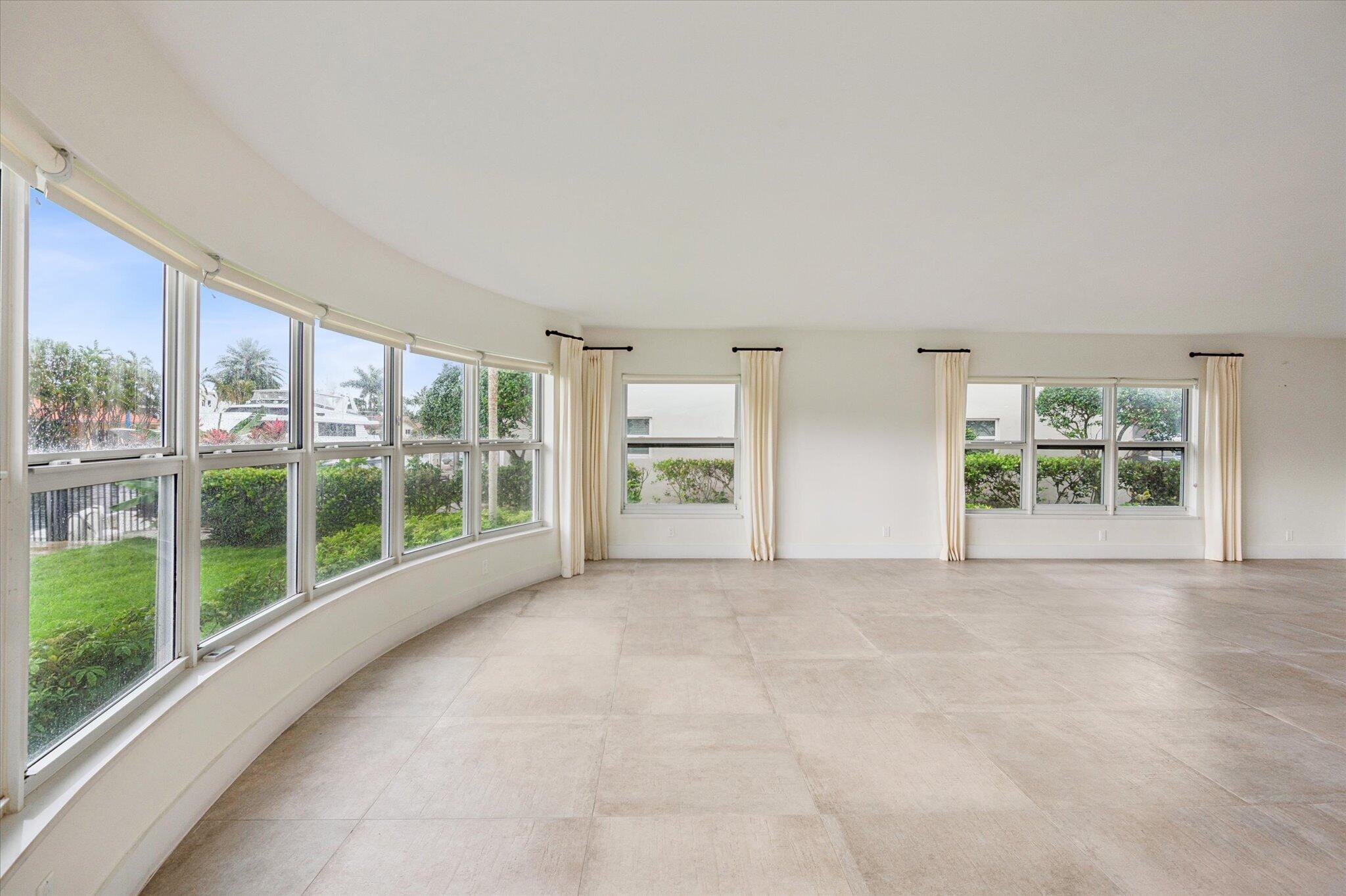 ROYAL LAUDERDALE LANDINGS CONDO - Residential