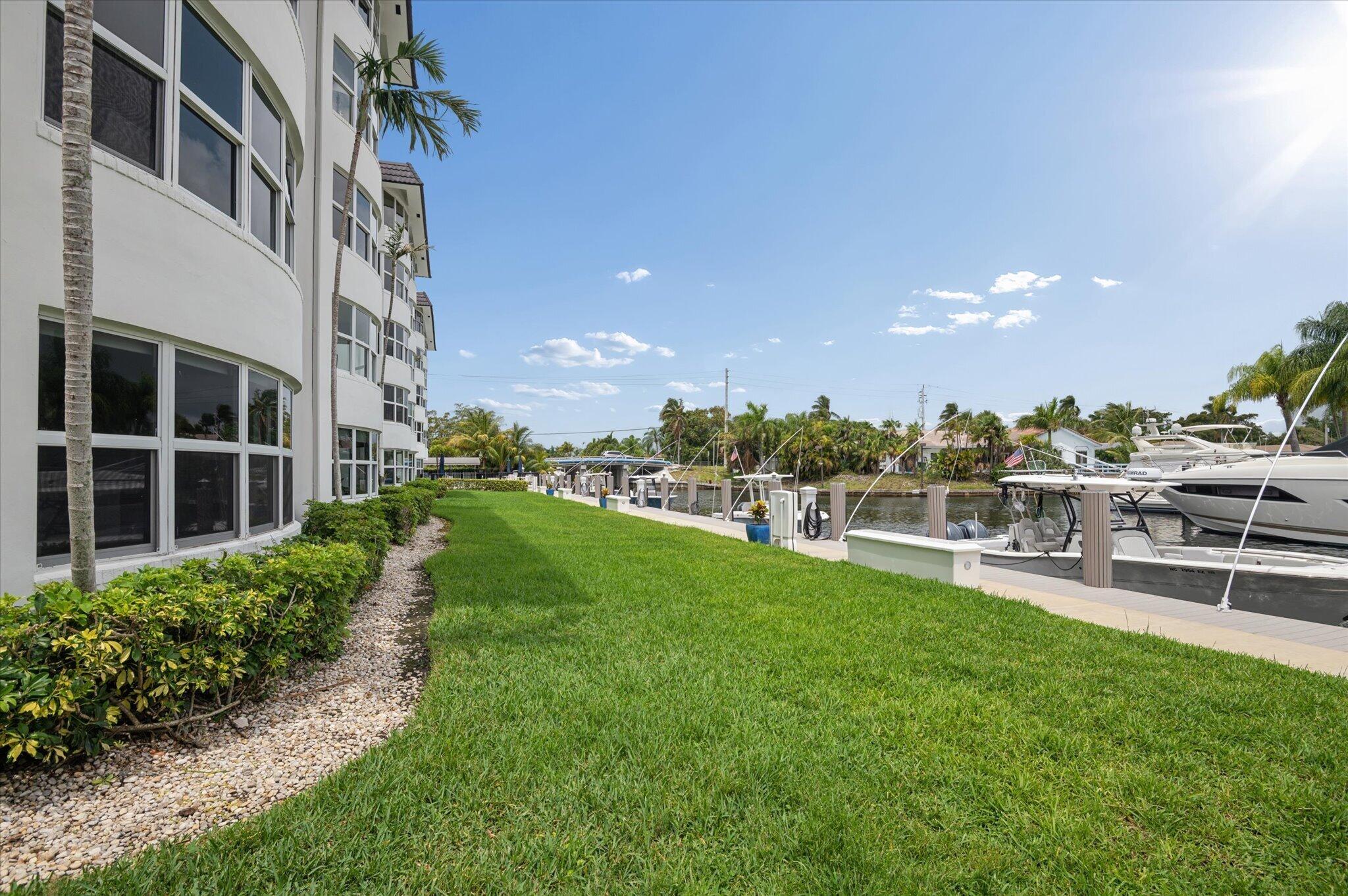 ROYAL LAUDERDALE LANDINGS CONDO - Residential