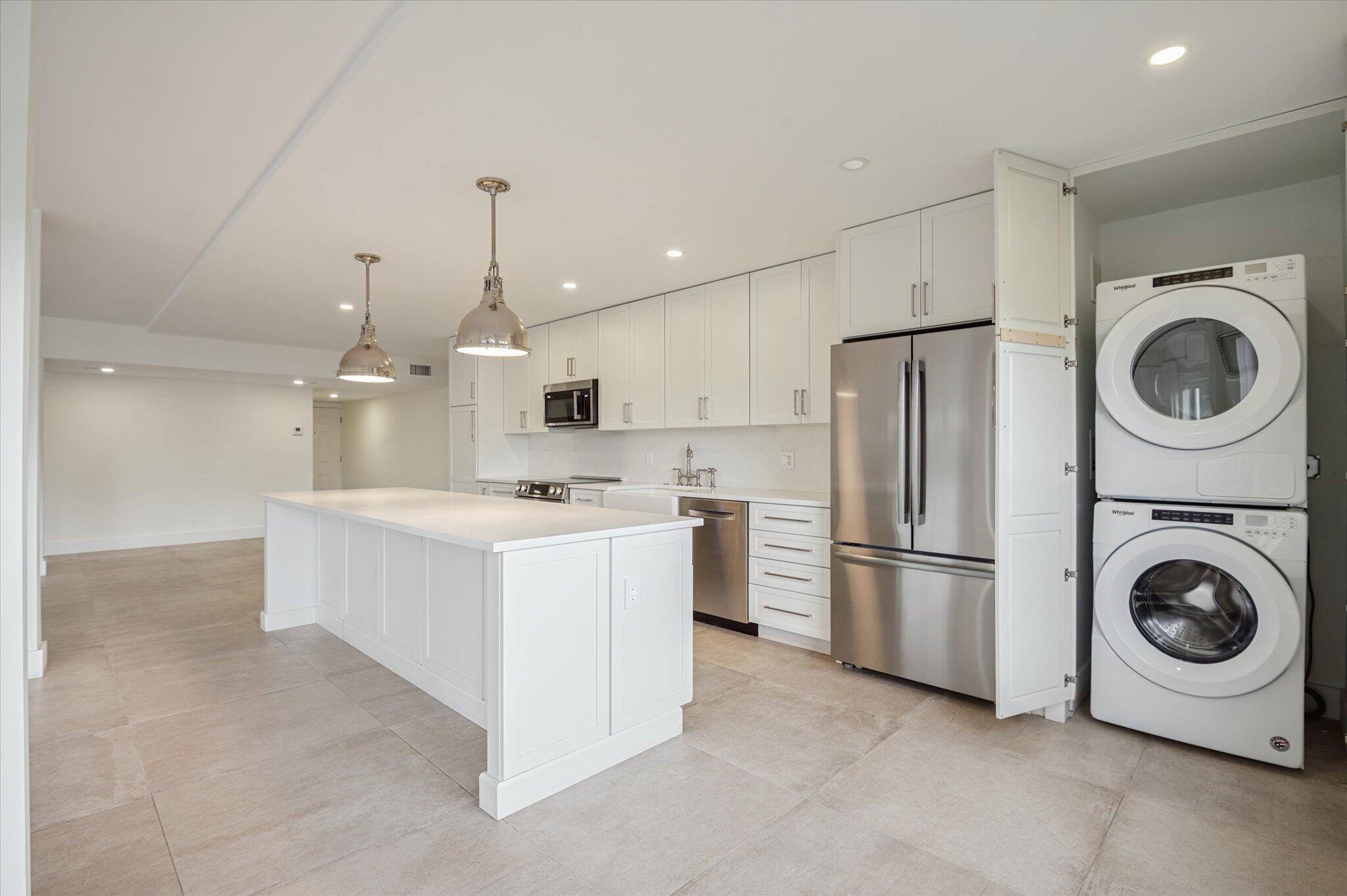 ROYAL LAUDERDALE LANDINGS CONDO - Residential