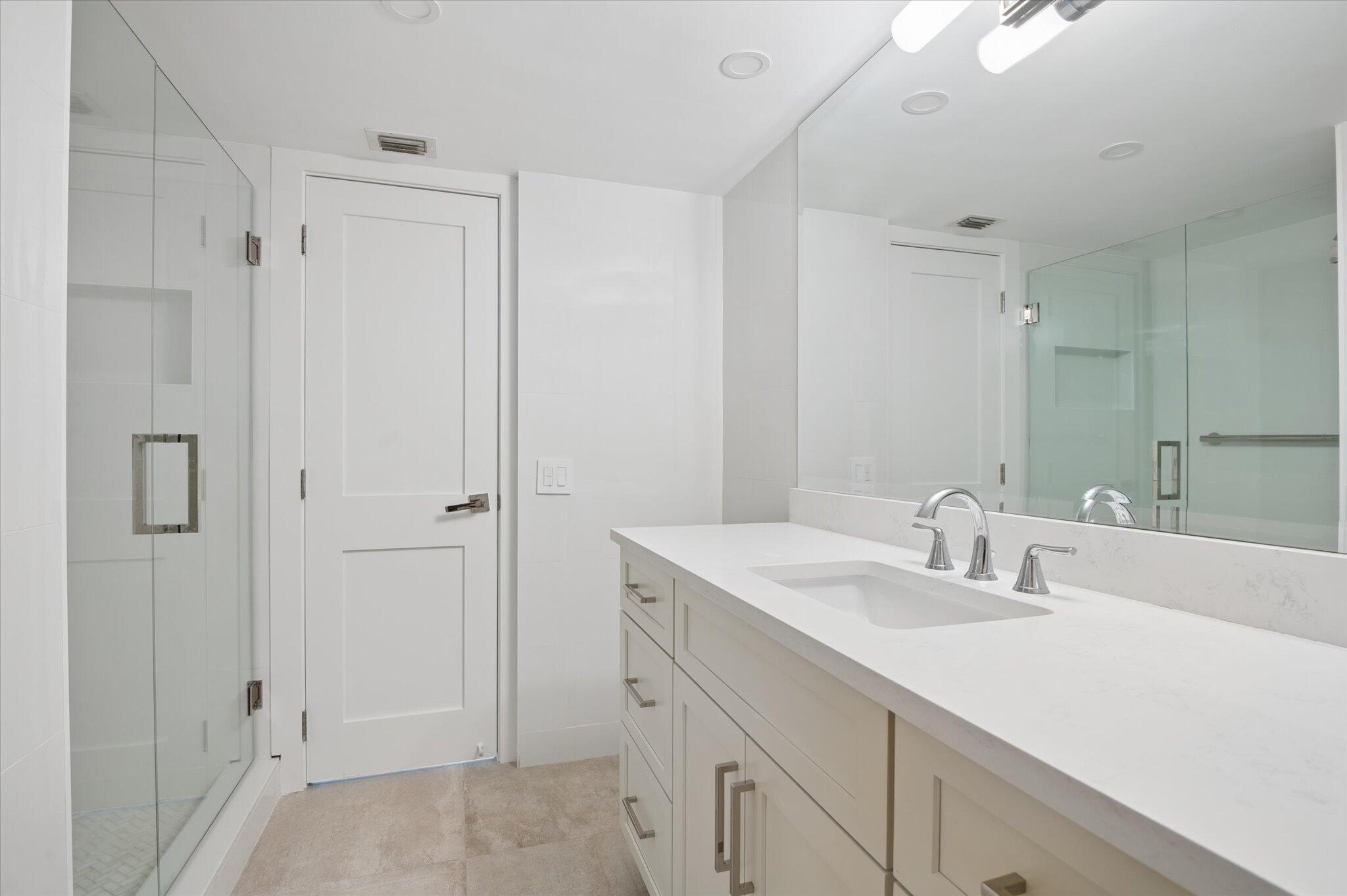 ROYAL LAUDERDALE LANDINGS CONDO - Residential