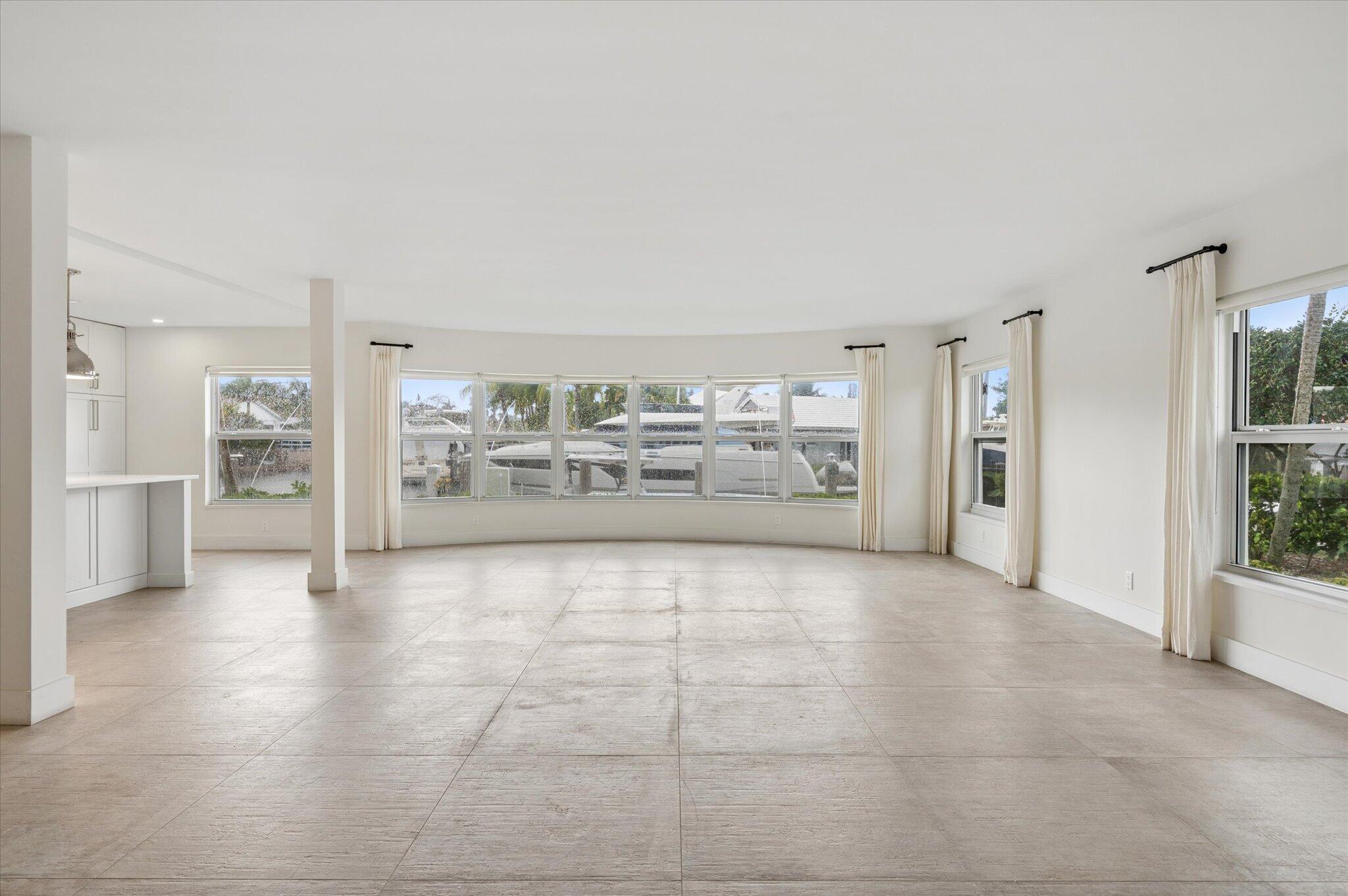 ROYAL LAUDERDALE LANDINGS CONDO - Residential