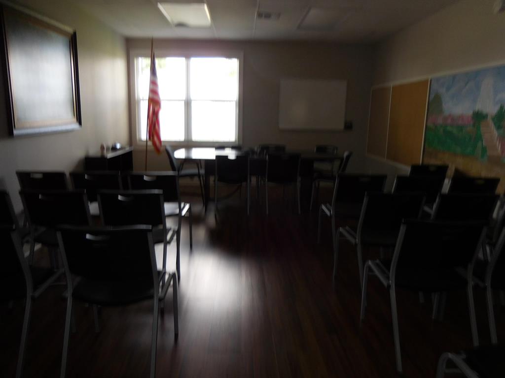 CRESTHAVEN VILLAS CONDO 33 - Residential