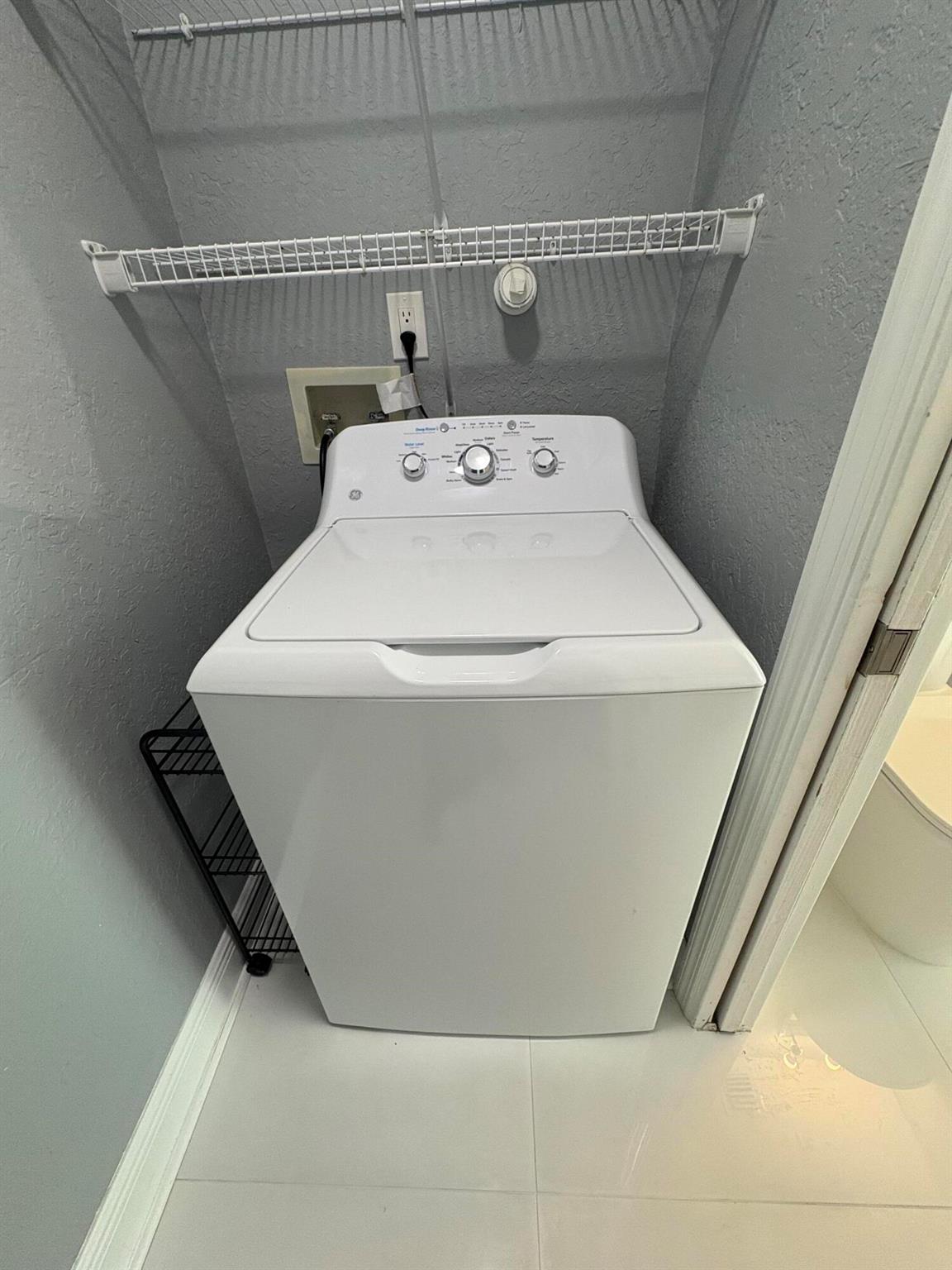 PINE HOLLOW ESTATES - Residential