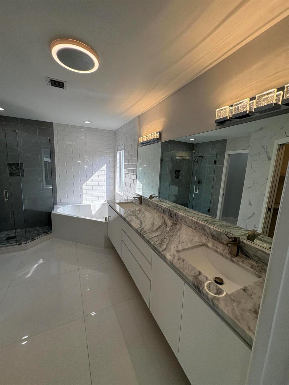 PINE HOLLOW ESTATES - Residential