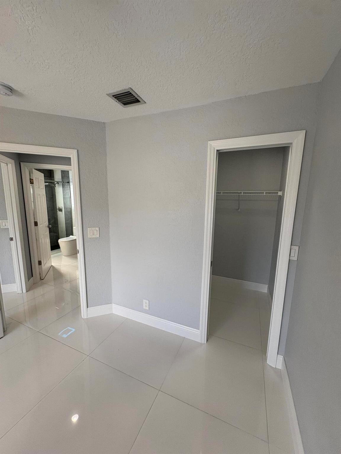 PINE HOLLOW ESTATES - Residential