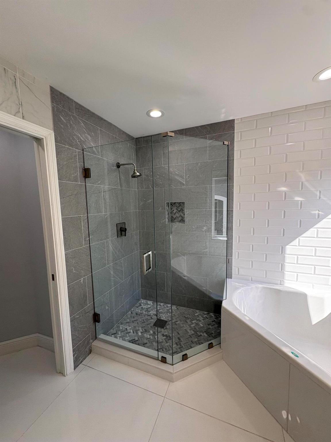 PINE HOLLOW ESTATES - Residential