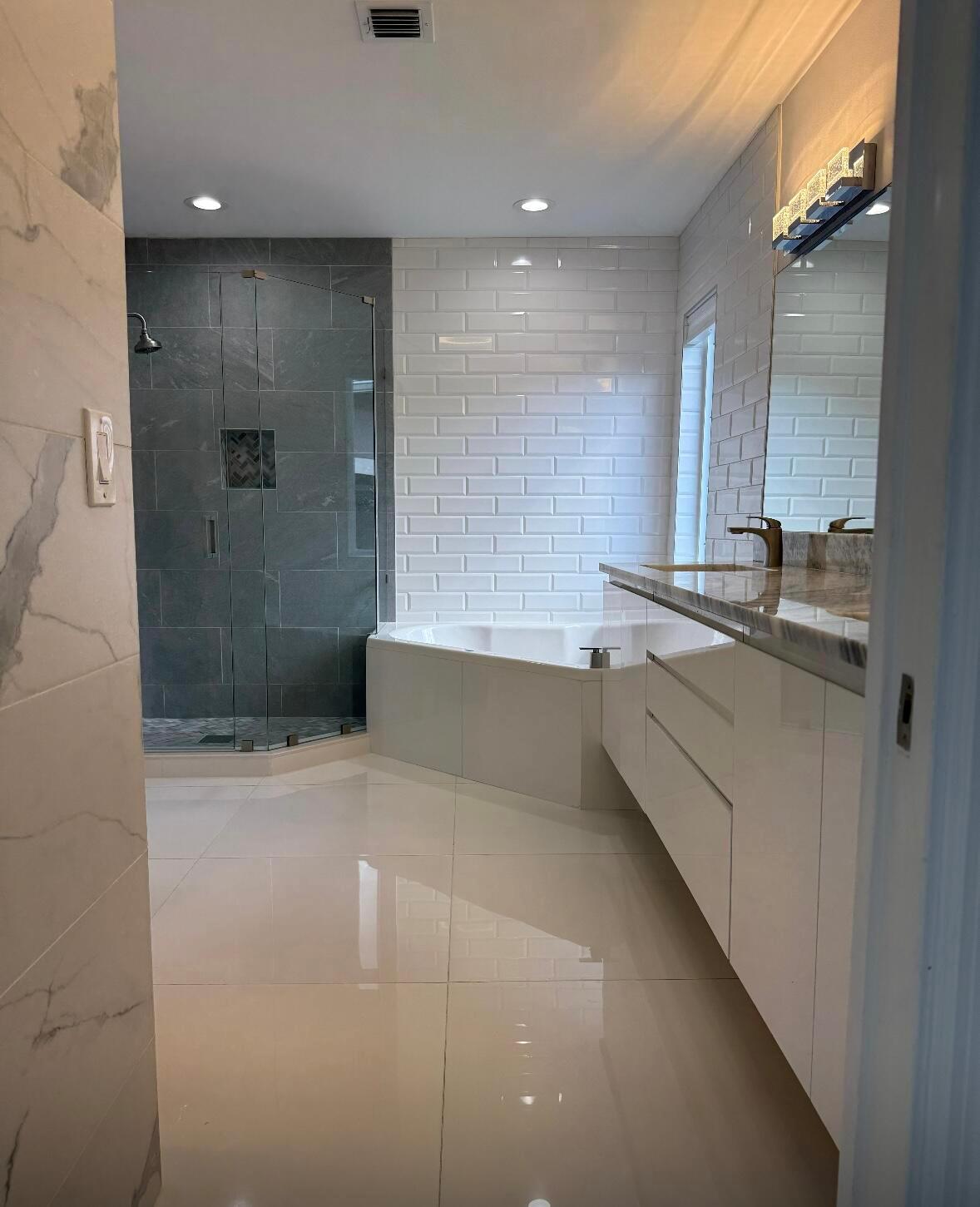 PINE HOLLOW ESTATES - Residential