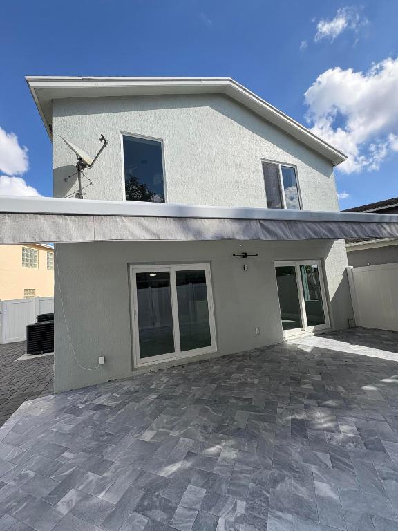 PINE HOLLOW ESTATES - Residential