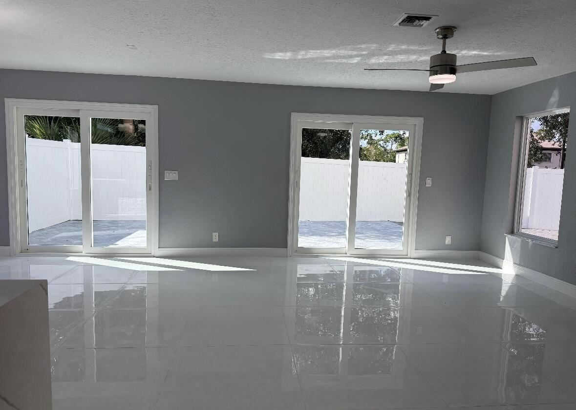 PINE HOLLOW ESTATES - Residential