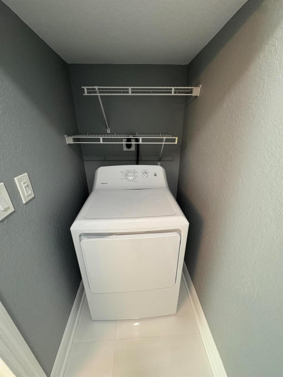 PINE HOLLOW ESTATES - Residential