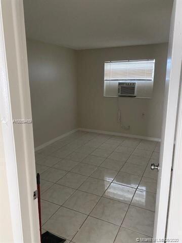 LAUDERDALE - Residential Lease